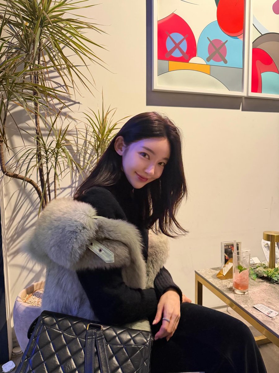 arclogix's tweet image. #일상  #몸매 #ootd