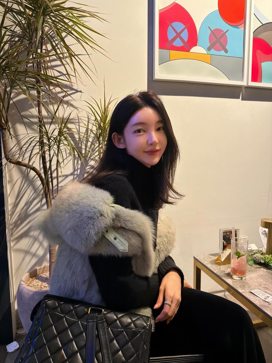 arclogix's tweet image. #일상  #몸매 #ootd