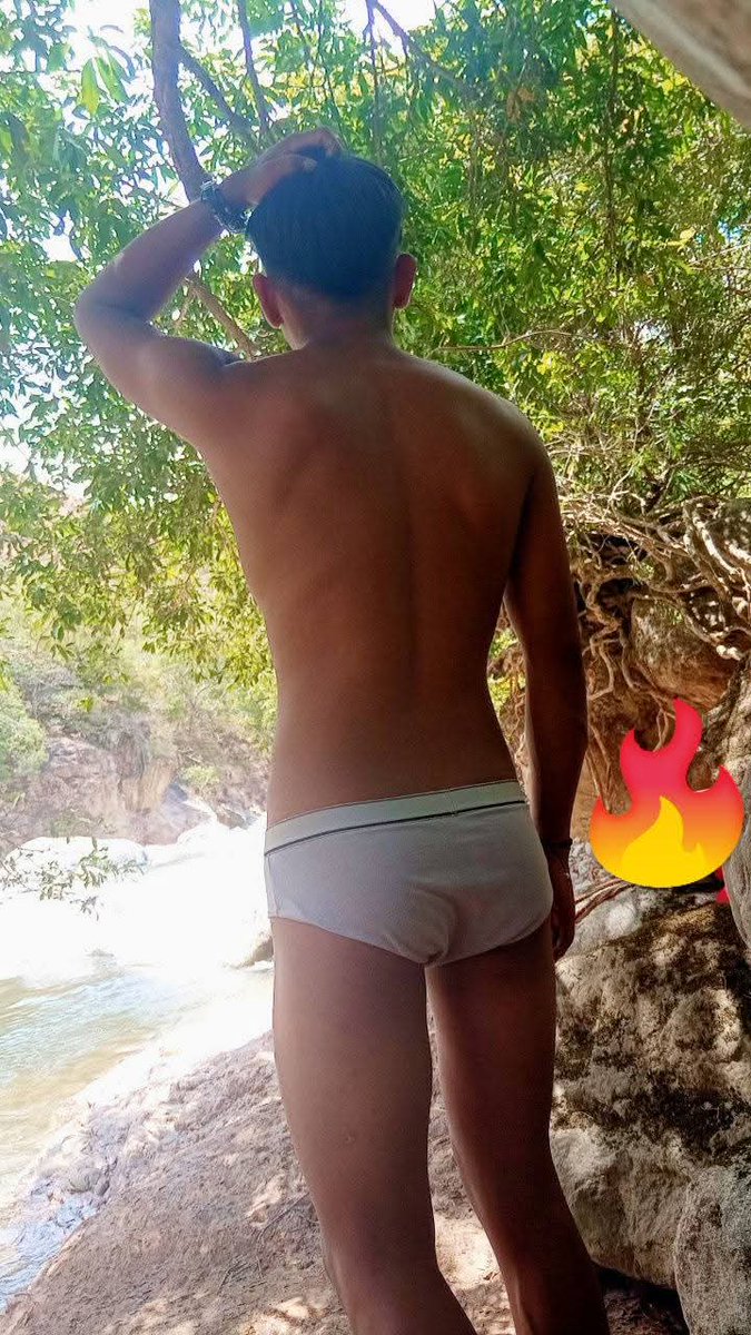 gir0n2004's tweet photo. Quien me acompaña en el río 🔥 https://t.co/QOnMUcTGau