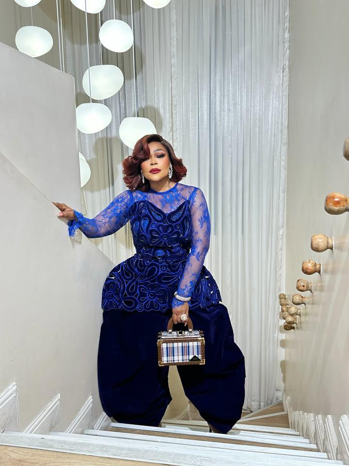 raquelfordmedia's tweet image. MOTHA! 🔥 Shaffy Bello coming through with the fit check and boss energy in this show-stopping look by Trish O Couture. 

📸 Fayshotit

#RaquelFord #OOTD