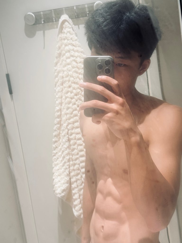 qwertyuiop tweet media