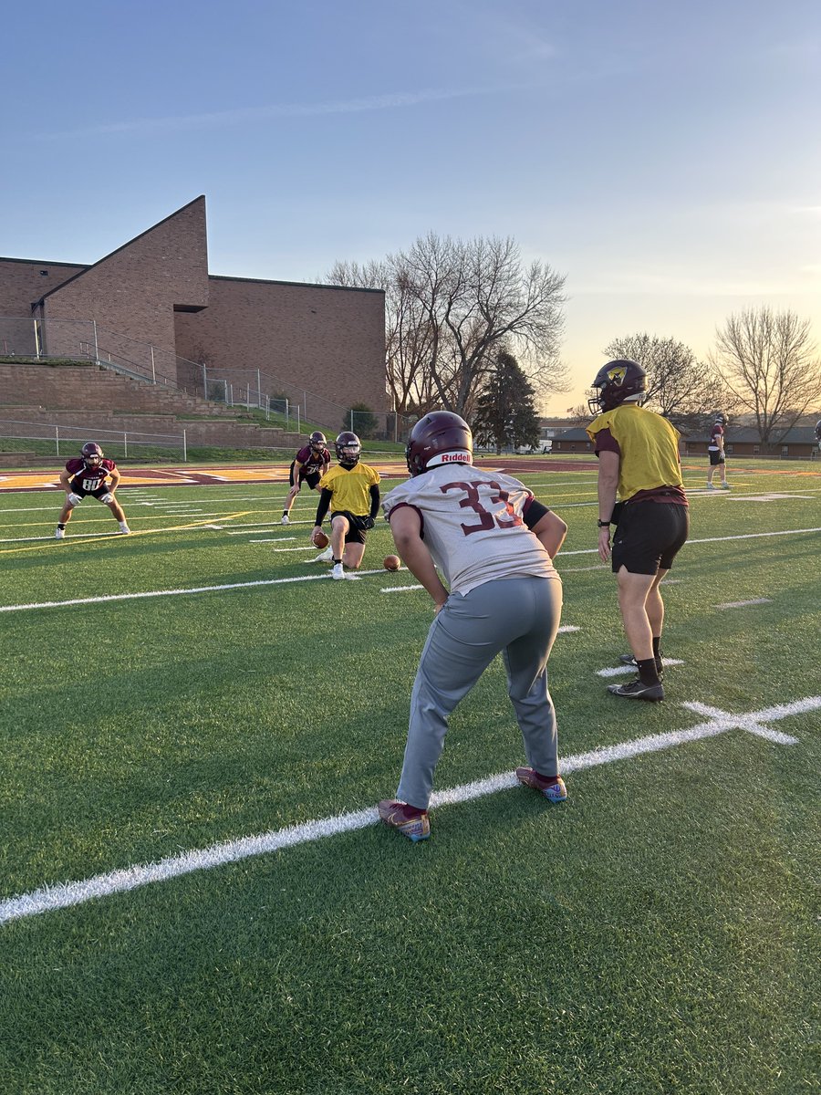 UMMFootball's tweet image. Spring Ball Day 7️⃣

#TEAM #RollCougs🐾