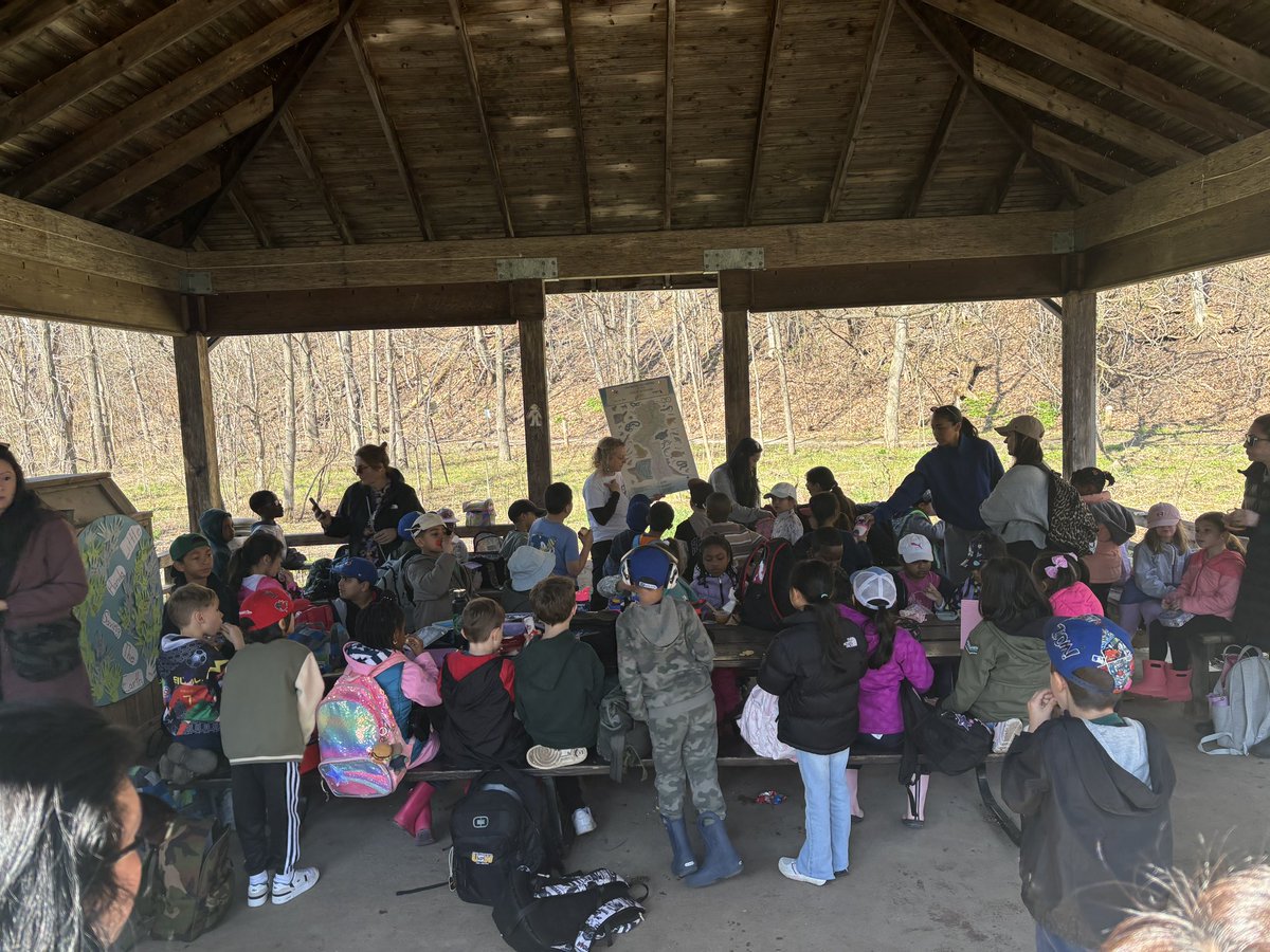PrimarySandbox's tweet photo. A beautiful day to explore Willow Park Ecology Center! @StAlphonsaDP https://t.co/F9rTOax6qC