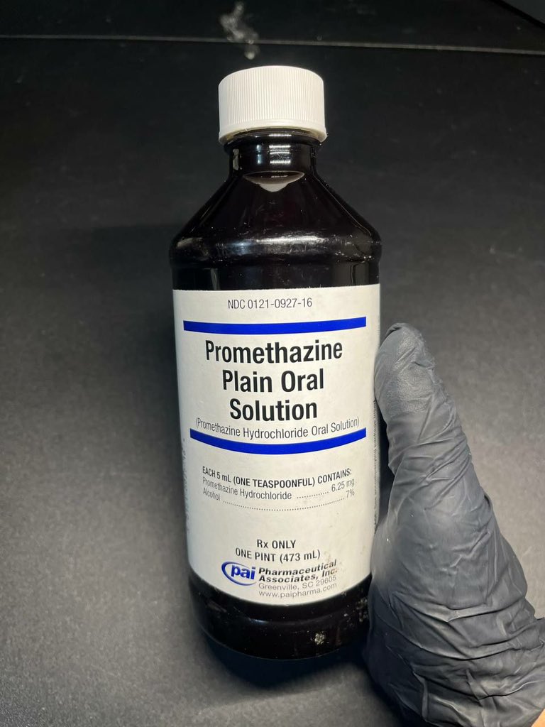 LaDuzz's tweet photo. Full Pints 
Sealed 
Promethazine Green Syrup 🧃 
Full Pints / Half pints / 4’s Available https://t.co/DYzbRsplc7