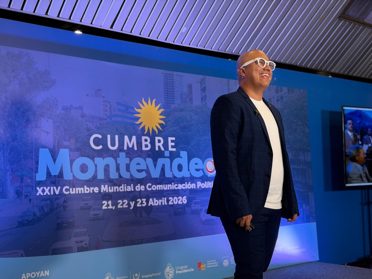BennyBolanos's tweet photo. Entra Rubén Erazo en la #CumbreMontevideo 🇺🇾. Continúa la conversación estratégica con nuevas perspectivas en comunicación política. 🔥💡
#CumbreDeLaDemocracia
@CumbreCP @CumbreOnline @PolitologosD https://t.co/qG85L7NhSZ