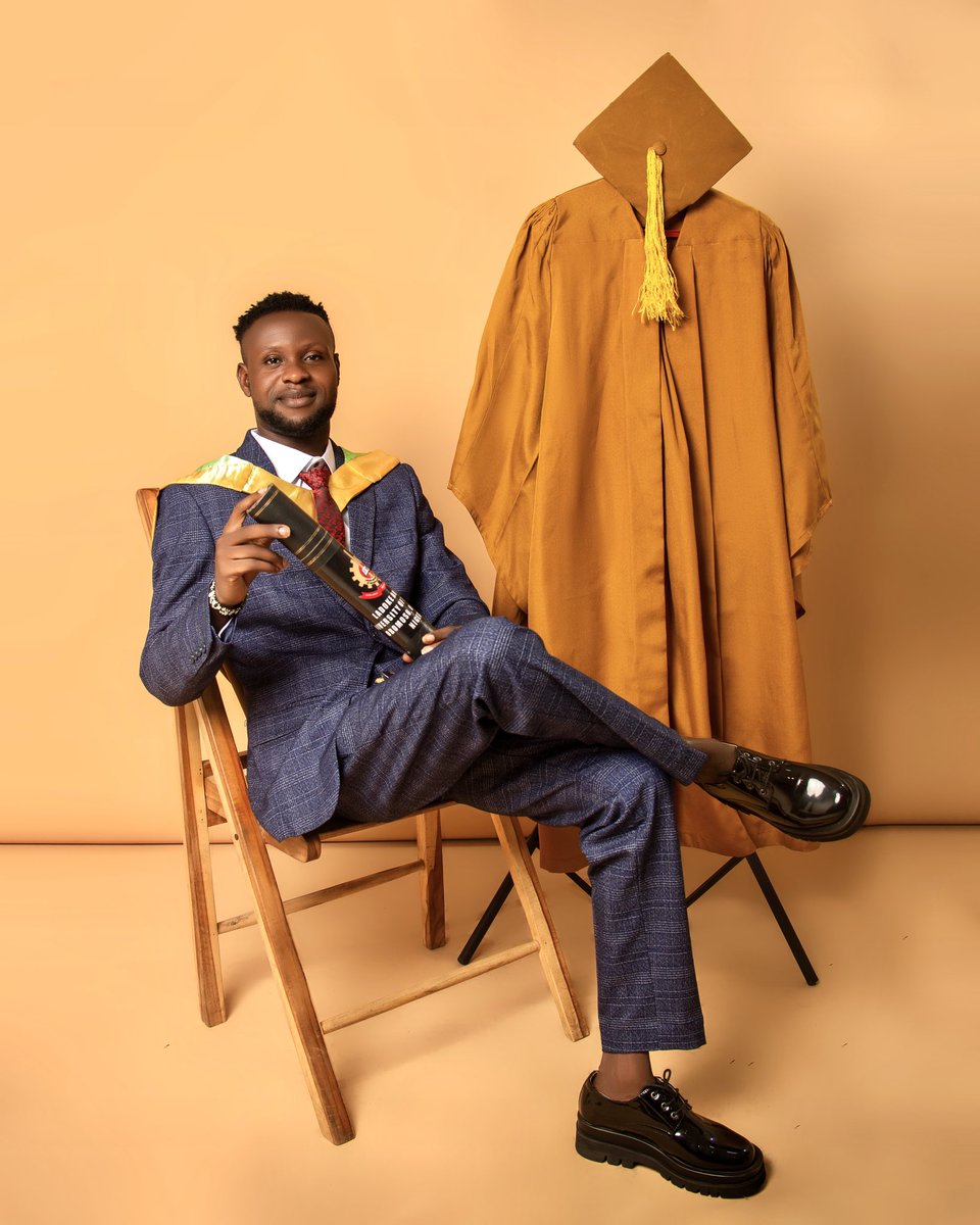 BEE FROSH 🫡 tweet media