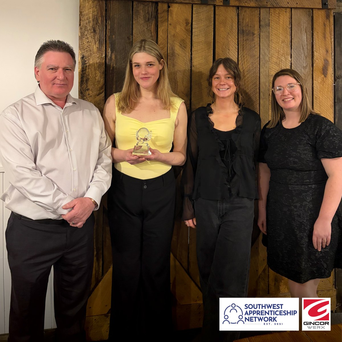 GincorWerx's tweet photo. GINCOR Werx was awarded an Excellence in Apprenticeship Training – Industrial Sector Award from the Southwest Apprenticeship Network.

This award means a lot to our team as it reinforces the importance of this work and motivates us to keep growing these efforts.

@slwdb_org https://t.co/AOQMvPGJIt