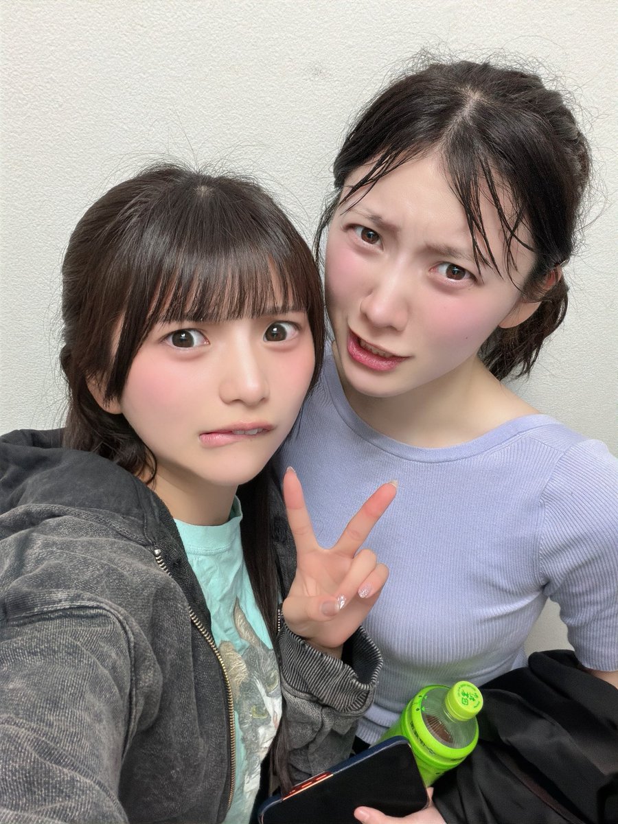 2時間半の夜練終わったよ～！！
頭かち割れそうでこの顔、、笑