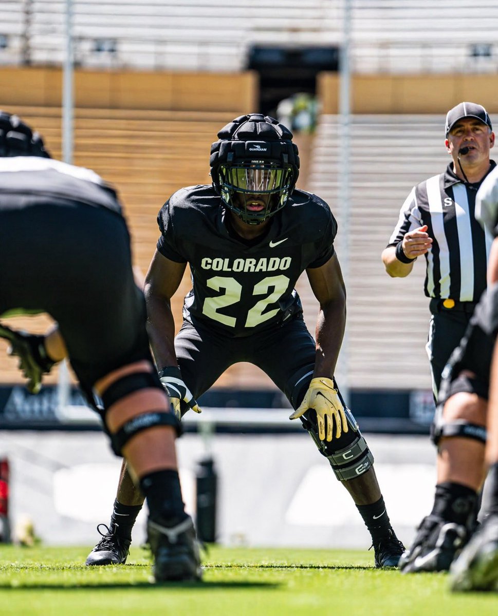 Peytonkey0's tweet photo. COLORADO OFFERD!!!!!!! #agtg✝️🙏🏽 #glorytogod @CoachGatorTKO @MrKevin_Barnes @_50Roman @CoachBox6 @LHS_Bulldog1 https://t.co/YrEgOmDHt9