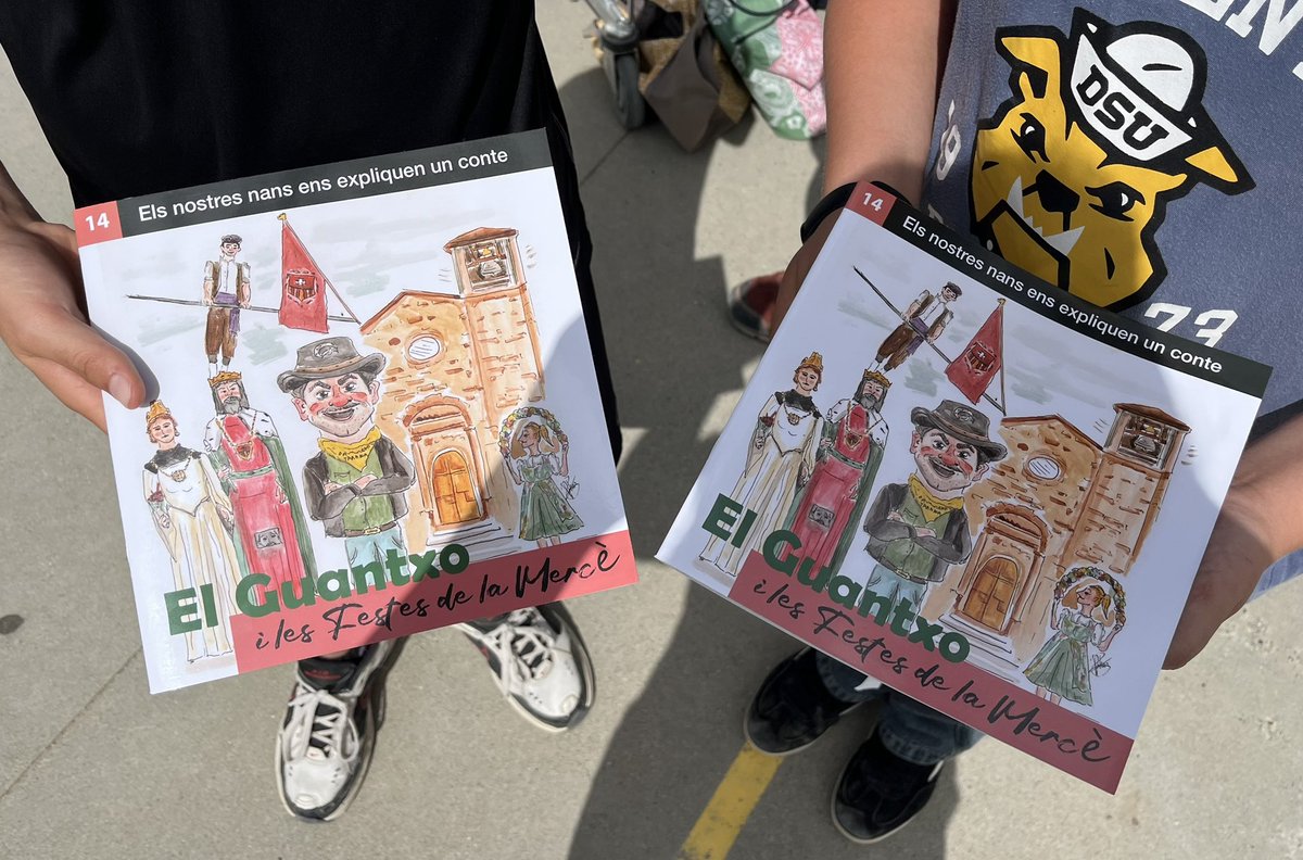 RadioTarrega's tweet photo. 📖 #ARAMATEIX L’Escola Àngel Guimerà de #Tàrrega ha acollit l’acte de lliurament del concurs “Els nostres nans ens expliquen un conte” de l’Associació Guixanet.
Els autors han sigut els alumnes de 6è David Gracia Muntané i Guerau Frutos Montero de l’Escola Àngel Guimerà. https://t.co/b0ASFyGOQM