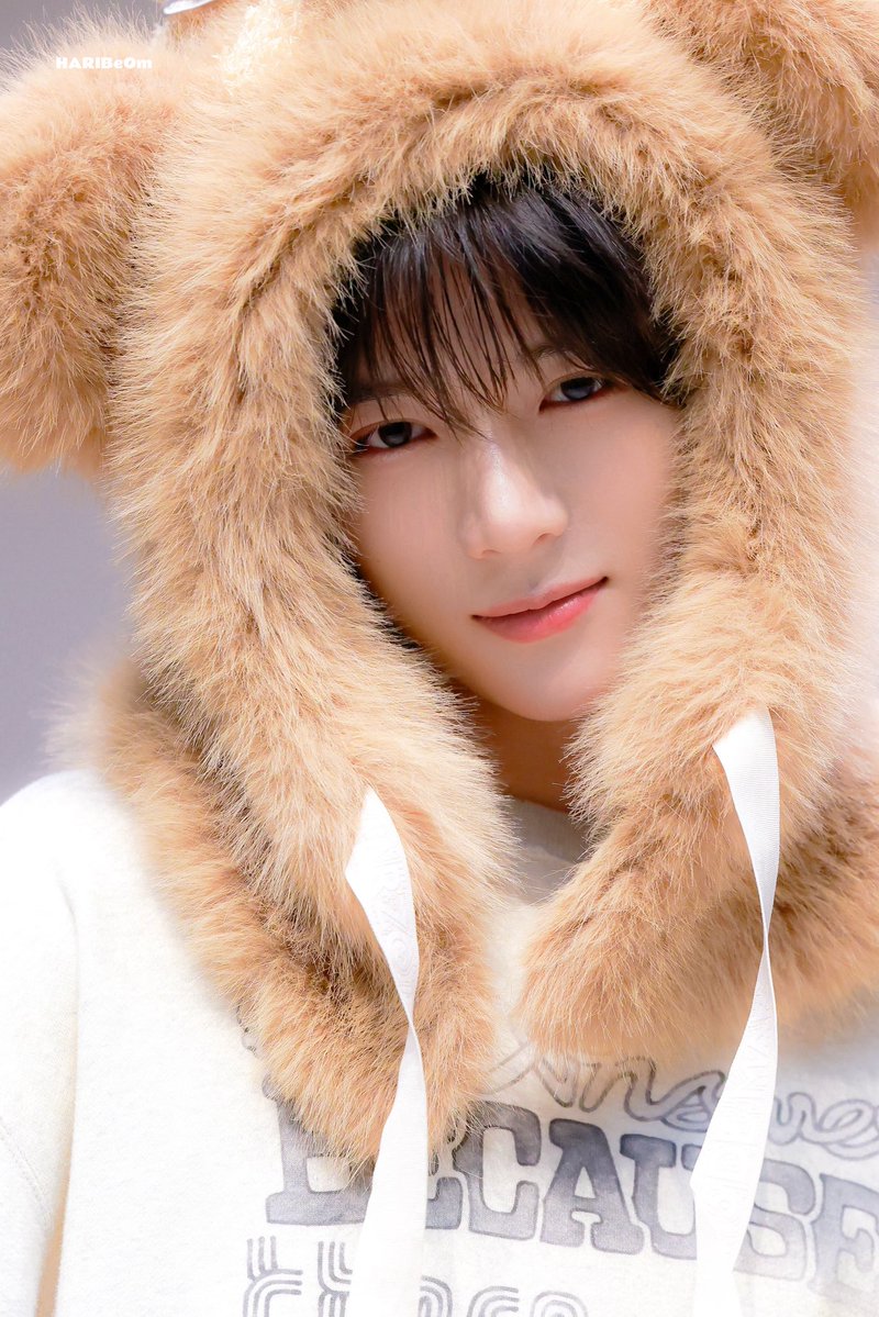 εïз 260422 εïз WM
🧸🧸🧸
#투모로우바이투게더 
#범규  #BEOMGYU #TXT_범규
#TXT #TOMORROW_X_TOGETHER #ボムギュ