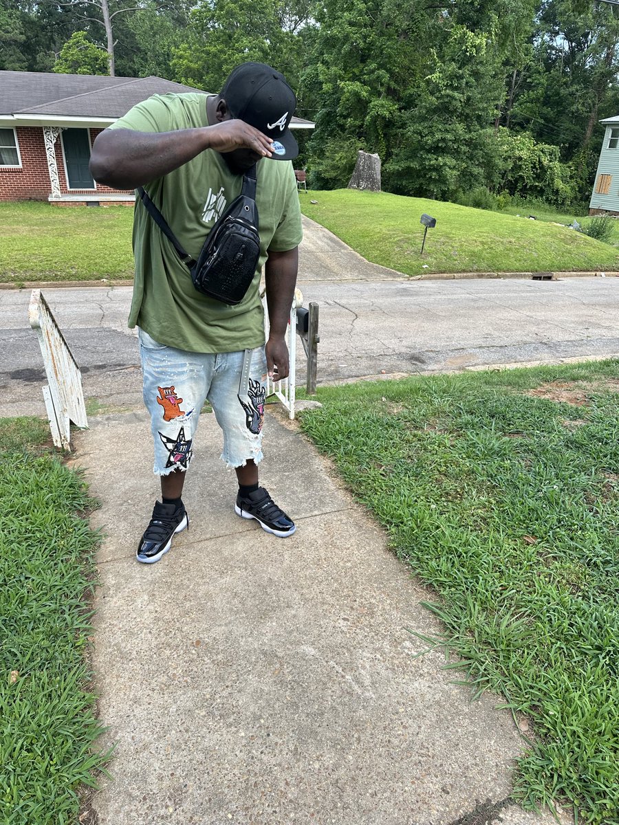 Big dee tweet media