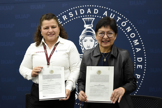 VisionUPP's tweet image. #VISION
Recibe #BUAP títulos de concesión por parte de Conagua
-Garantiza certeza hídrica en Ciudad Universitaria 2 y la Facultad de Medicina Veterinaria y Zootecnia, con sede en #Tecamachalco
Mas en VISION: periodicovision.com.mx/.../recibe-bua…
@BUAPoficial @LiliaCedilIo