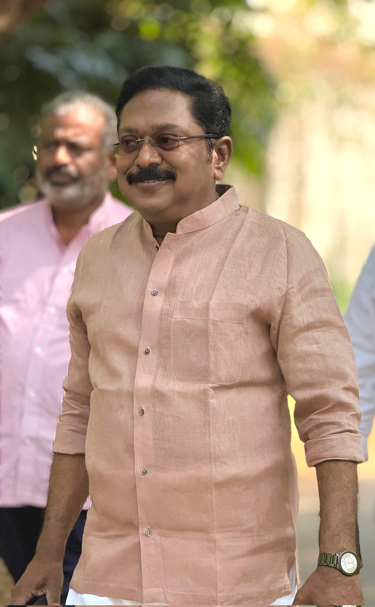 AmmkITMuthu's tweet photo. #TTVDhinakaran #AMMKupdates
கழக பொதுச்செயலாளர் திரு டிடிவி தினகரன் அவர்கள்
நாளை காலை 8.00 மணியளவில் சென்னை அடையாறு, தாமோதராபுரம் அரசு நடுநிலைப் பள்ளியில் தனது வாக்கினை செலுத்தவுள்ளார்கள். https://t.co/2ikk8a8KST