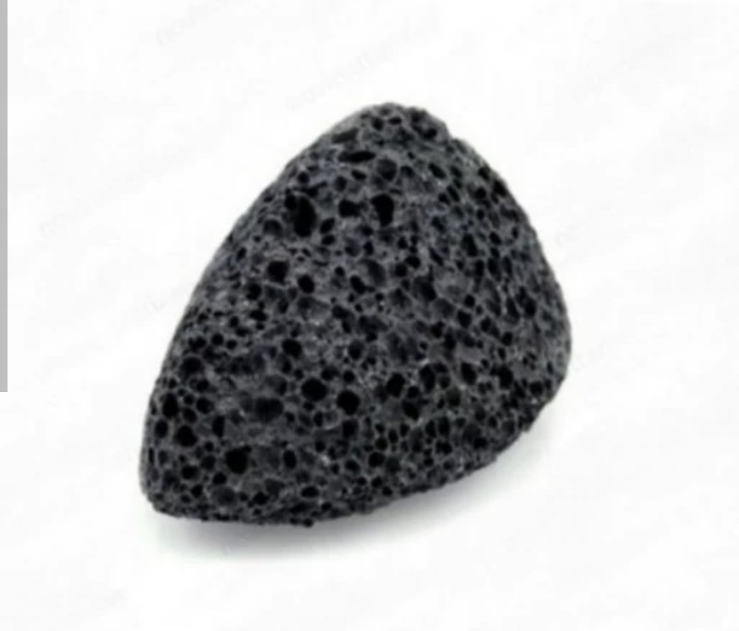 آقــا ایــــرَج  tweet media