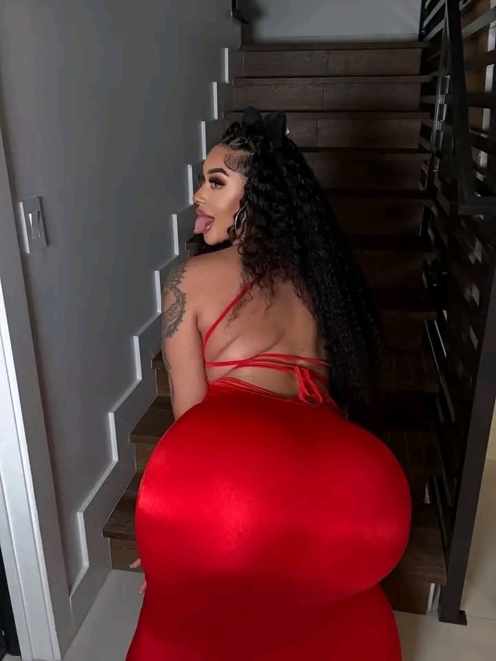 EvelynD2352's tweet image. #red #beauty Y’all great!😊