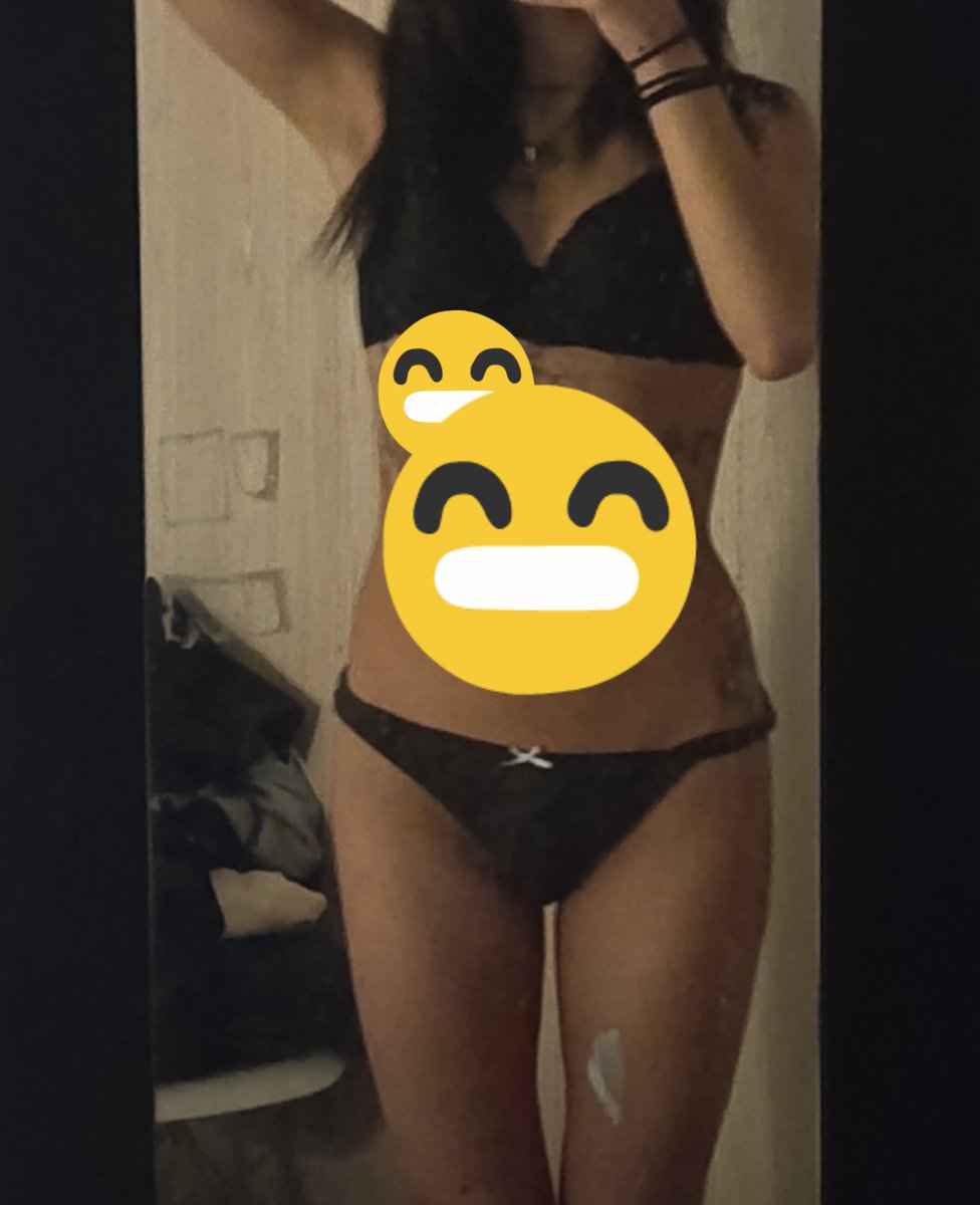 v0idcalss's tweet photo. # tw bodycheck edtwt
stickers para tapar mis tatus D: 
(si me reconoces, no u dont) https://t.co/3LMI3RT8yk
