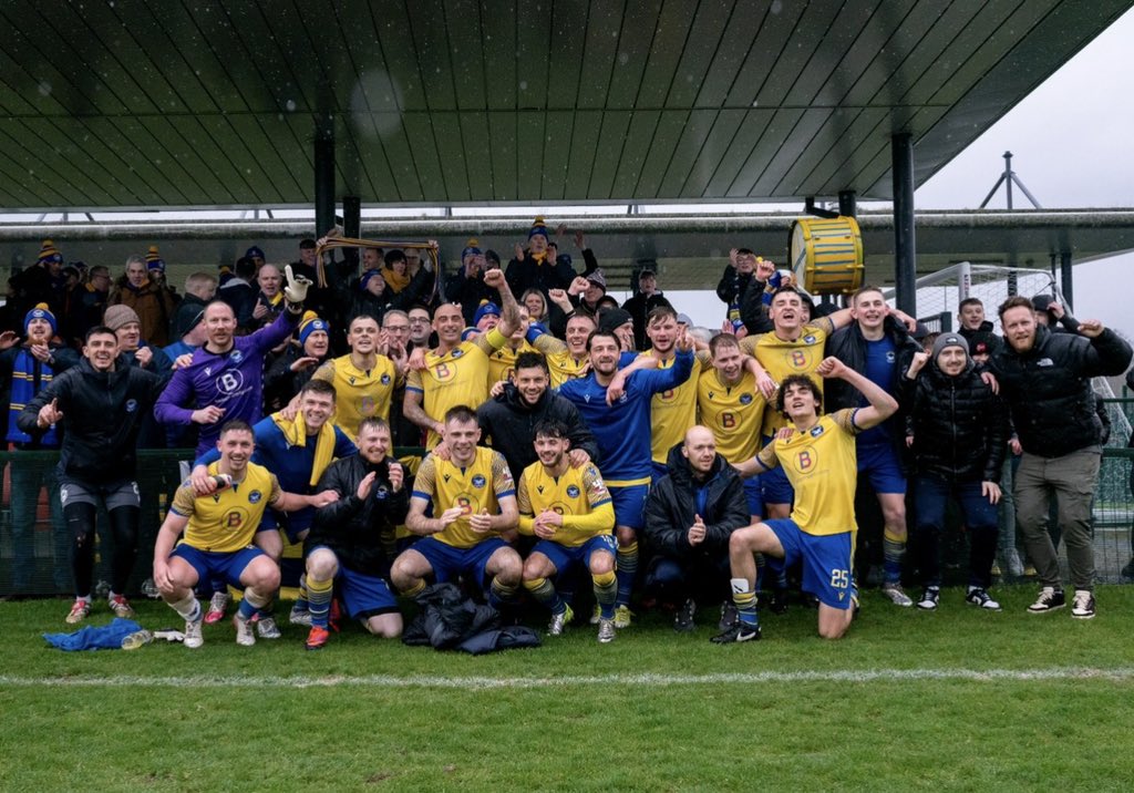 bangorfc's tweet photo. 3️⃣ years ago today

The Premier Intermediate League title secured and a return to senior football 🏆 

🟡🔵 https://t.co/fBv1kkmJ9L