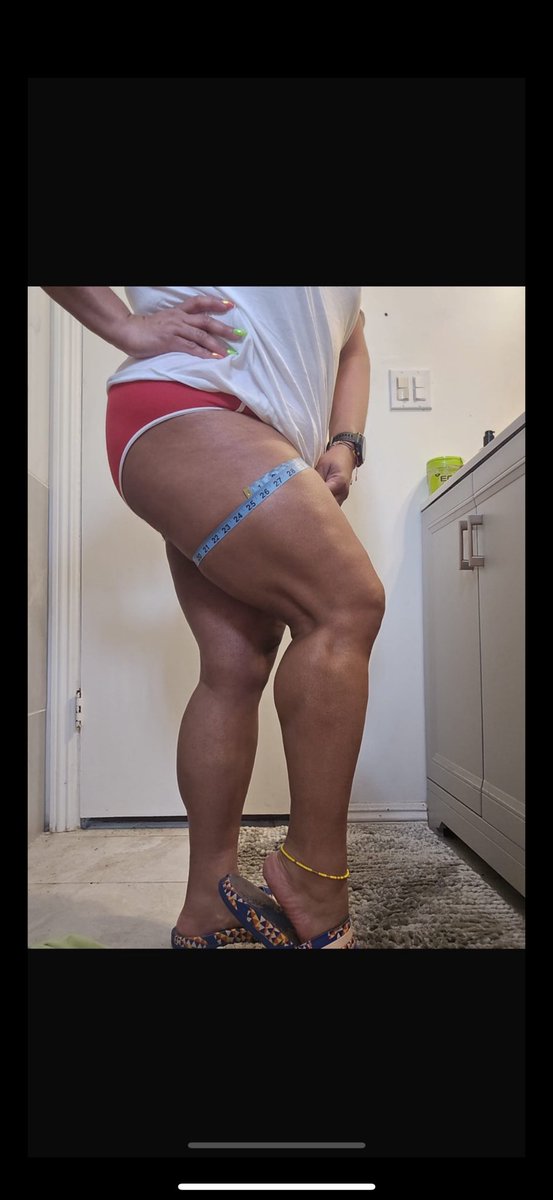 legsofaphrodite's tweet photo. Big mamaaaa😉🤣😜 https://t.co/NYsR6HnVsz