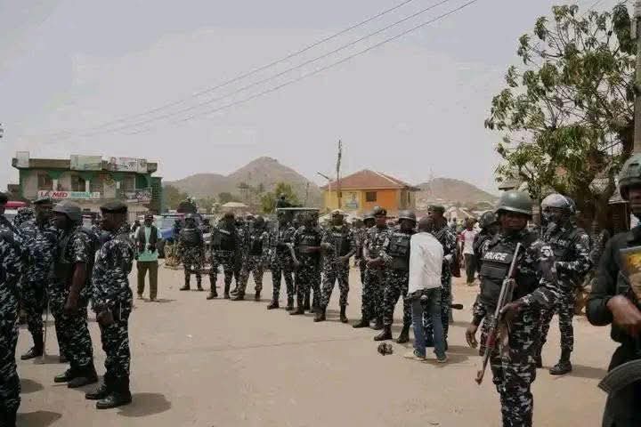 SLIMNAZI tweet media