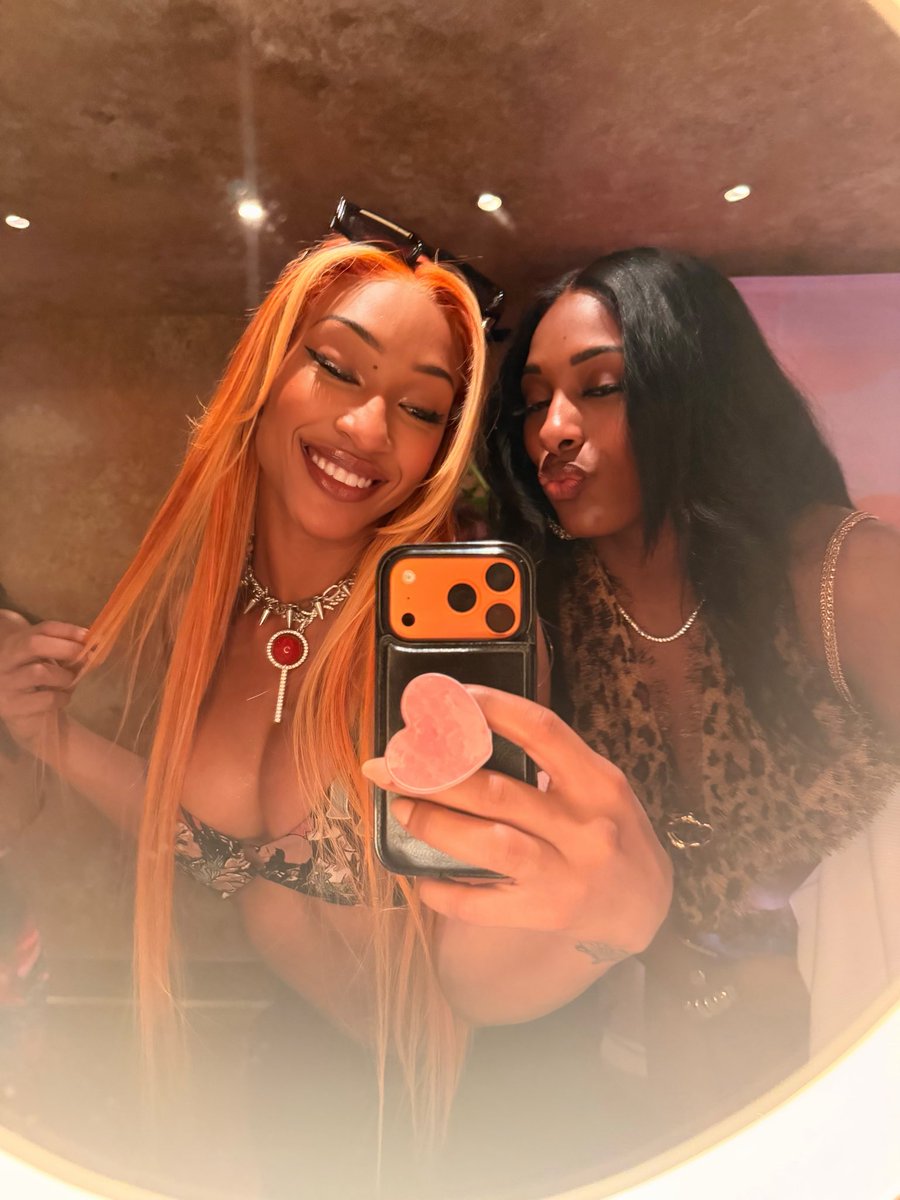 Mara Sadé tweet media