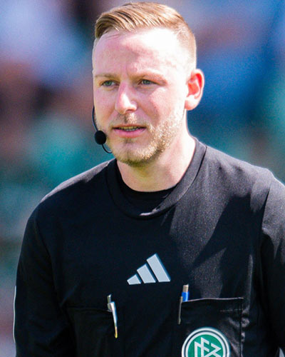 SrAnsetzungen's tweet photo. 2. Bundesliga, 31. Spieltag
1. FC Kaiserslautern - Eintracht Braunschweig (Fr., 18:30 Uhr)
🙍♂️: Lars Erbst
🚩: Manuel Bergmann
🚩: Cengiz Kabalakli
4️⃣ : Rafael Foltyn
🖥 : Günter Perl
🖥 : Franz Bokop
#Erbst #FCKEBS #2Bundesliga https://t.co/aLDXkAqOLx
