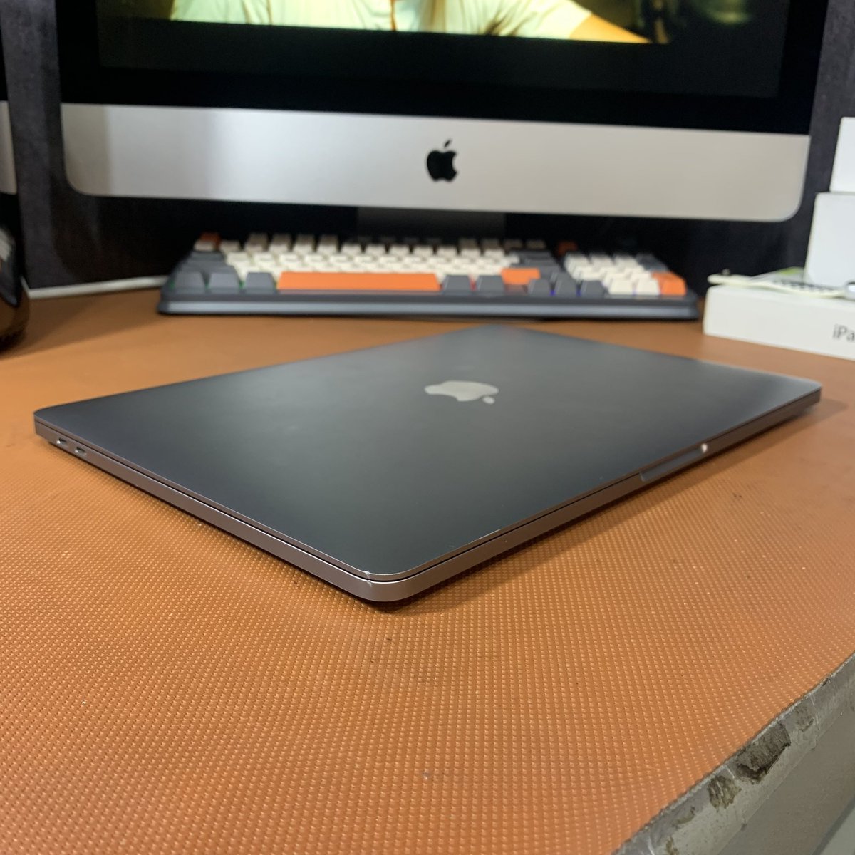 Apes Store ID tweet media