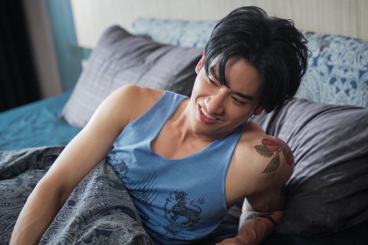 หมาเห่าเครื่องบิน | ADogAndAPlane tweet media