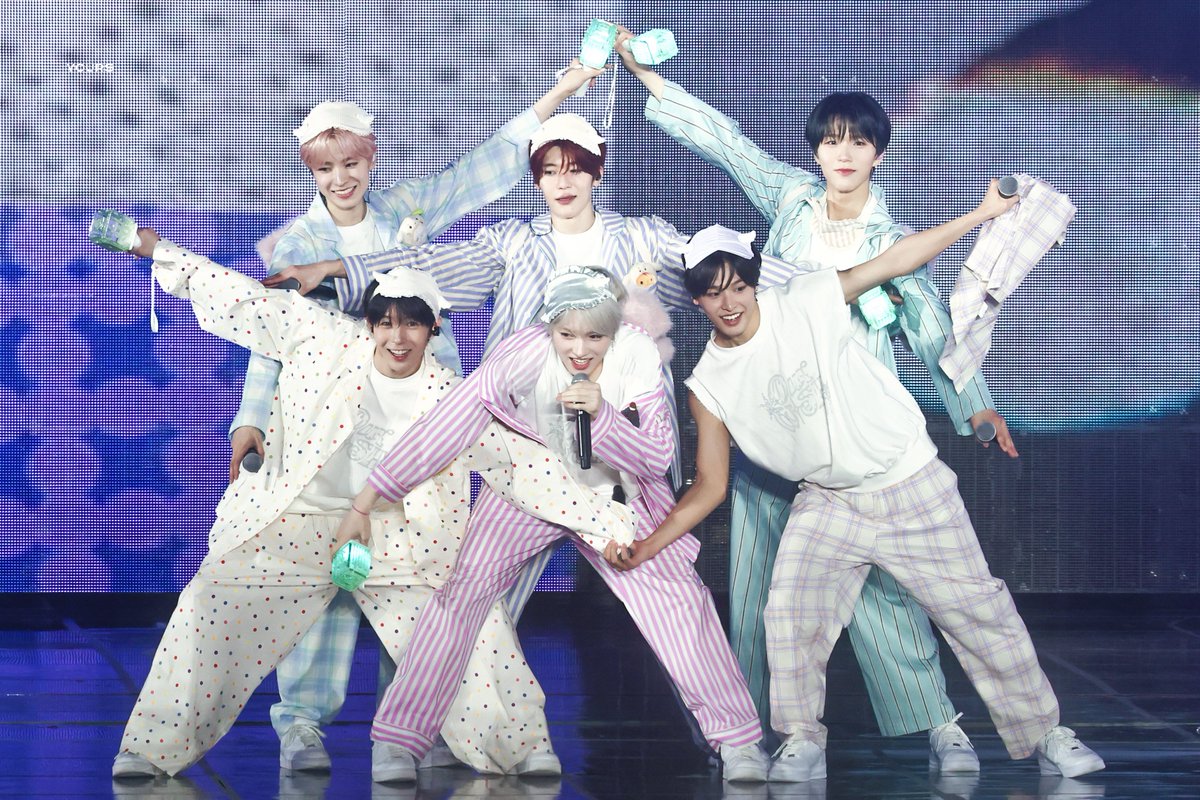 𝒀𝑶𝑼𝑹𝑺 tweet media