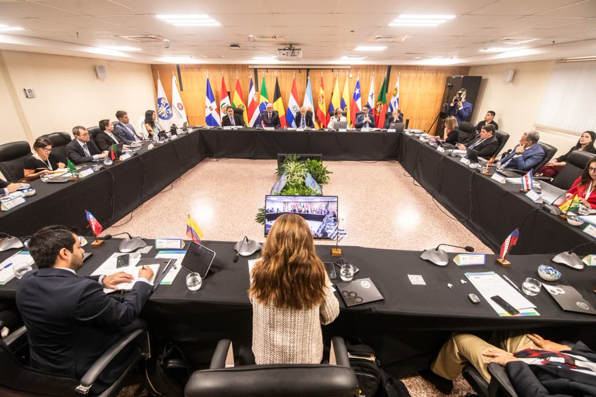EmilianoRFPy's tweet photo. Reuniones de alto nivel de la AIAMP y Ministerios Públicos del MERCOSUR. https://t.co/WW2Q3tqJpO