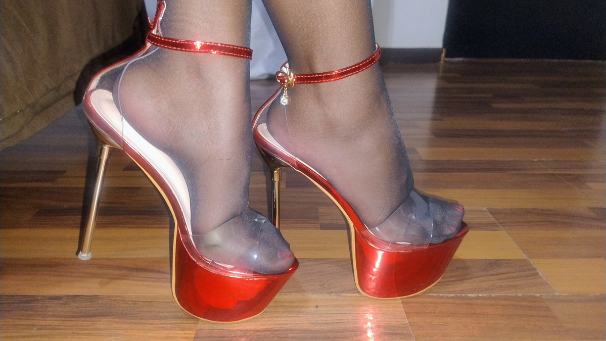 MistressNylons181 Top.0%OF tweet media