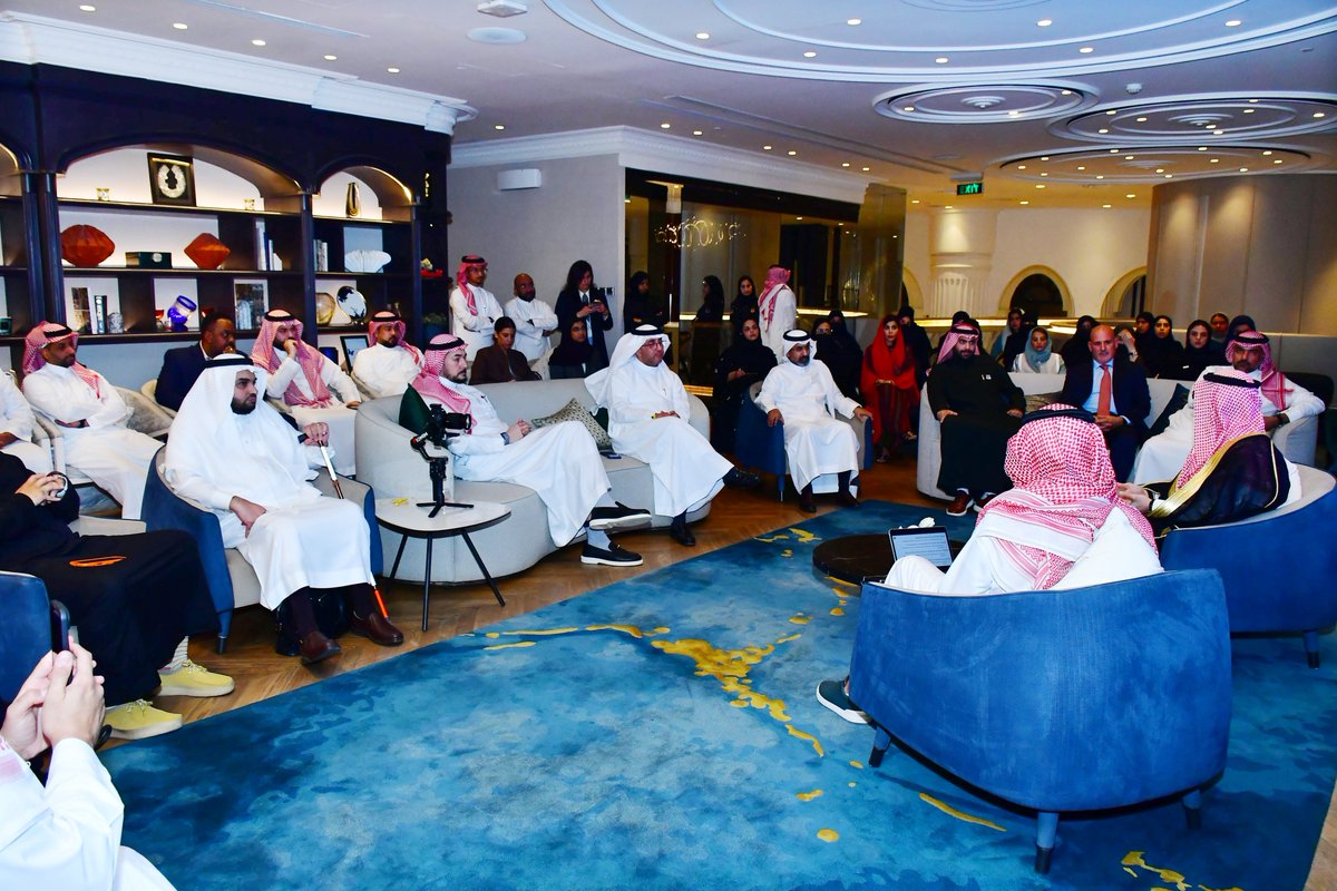 GInI_Saudi's tweet photo. تشرفنا مساء أمس بإستضافة معالي الدكتور @munireldesouki المحافظ المكلف لـ @SaudiRDI وبحضور نخبة من قادة الابتكار بالمملكة للحديث عن توجهات الابتكار وما ينتظره من مستقبل زاهر.
تتقدم الرابطة بوافر الشكر لمعاليه، فإستضافة قائد منظومة الابتكار يعزز التزامنا بنشر المعرفة في الابتكار. https://t.co/S5l1uU7MJZ