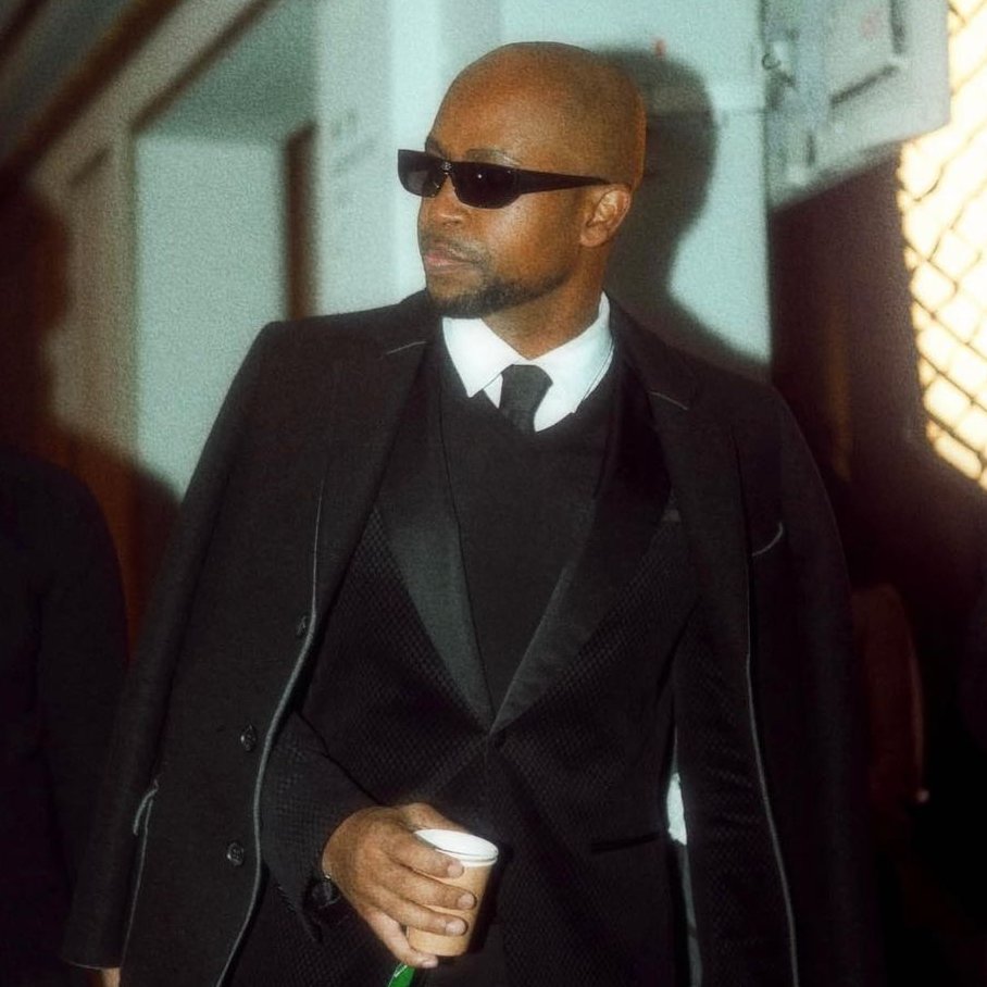 Midi/Minuit tweet media