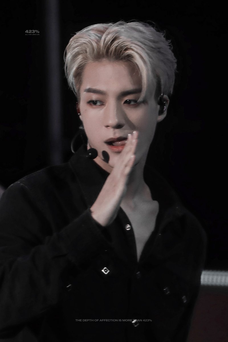 𝟰𝟮𝟯% tweet media