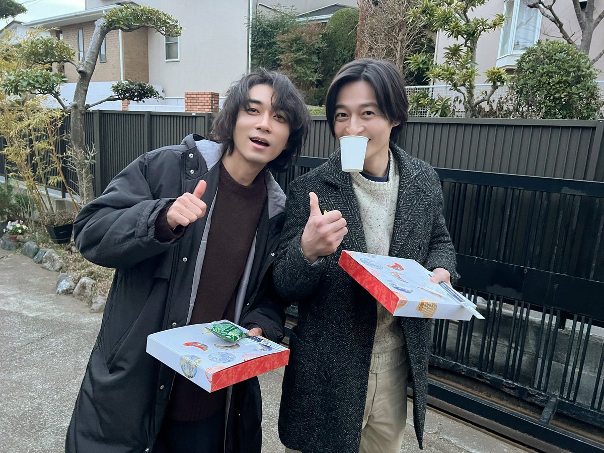dramaDiVEP_ytv's tweet photo. ୨୧‥∵‥‥∵‥‥∵‥‥∵‥‥∵‥୨୧

　🫧𝐇𝐚𝐩𝐩𝐲 𝐁𝐢𝐫𝐡𝐝𝐚𝐲🫧

୨୧‥∵‥‥∵‥‥∵‥‥∵‥‥∵‥୨୧

本日4月23日は
久慈静役・ #渋谷謙人 さんの誕生日🎂🎈

繊細で、どこか影のある静というキャラクターに
圧倒的なリアリティを吹き込んでくださった渋谷さん！

撮影現場では出演者の皆さんとも仲が良く、
いつも温かな空気感を作ってくれていました🌟

渋谷さんが演じる久慈の姿を
これからもぜひお楽しみに☔️☀️

﹏﹏﹏﹏﹏﹏﹏﹏﹏﹏﹏﹏﹏﹏﹏﹏﹏﹏

📺TVerで見逃し配信中📺
𝐓𝐕𝐞𝐫🔗https://t.co/aq7qkU7OPC

読売テレビ　ドラマDiVE枠
毎週月曜　深夜1時29分～

#スモークブルーの雨のち晴れ
#ドラマスモブル