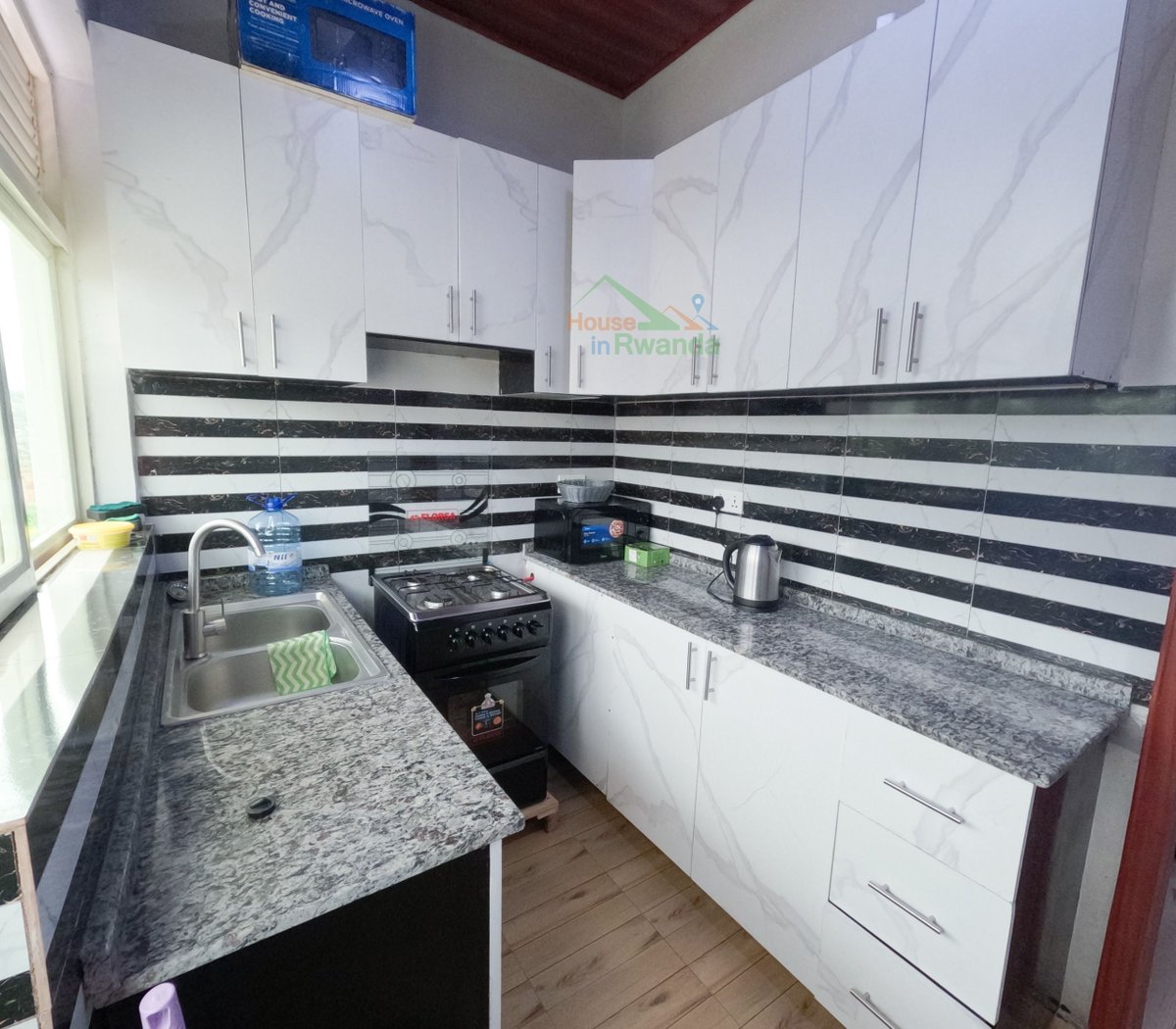 HouseInRwanda's tweet image. 🏠Kigali Furnished house for rent in Kimironko🆕

💸 Price:800,000 Rwf /month 
🛏️ Bedrooms:2
🛁 Bathrooms:2
👍Furnished: yes

For further details:👇 houseinrwanda.com/property/rent/… 

Contact name:👨‍💼Eugenie TUYISHIMIRE 

#house #rent #kigali #houseinRwanda