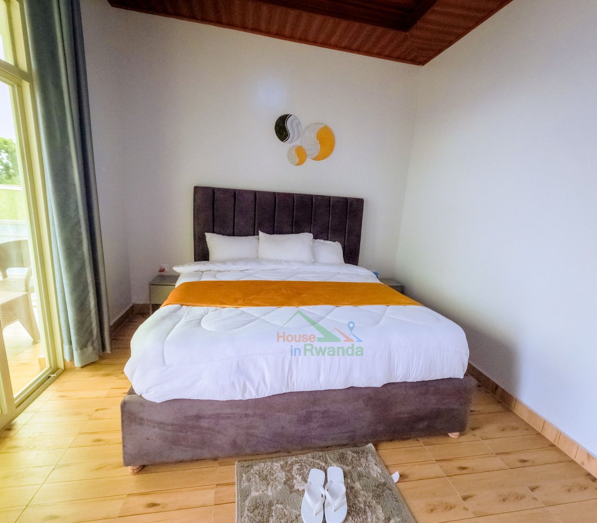 HouseInRwanda's tweet image. 🏠Kigali Furnished house for rent in Kimironko🆕

💸 Price:800,000 Rwf /month 
🛏️ Bedrooms:2
🛁 Bathrooms:2
👍Furnished: yes

For further details:👇 houseinrwanda.com/property/rent/… 

Contact name:👨‍💼Eugenie TUYISHIMIRE 

#house #rent #kigali #houseinRwanda