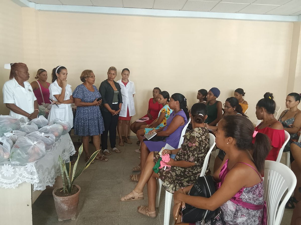 suniel_johnson's tweet photo. @direccion_cuba trabaja en sus áreas de salud por priorizar la atención a los principales problemas de salud en #SantiagoDeCuba #SiempreSantiago #CubaEsSalud https://t.co/t0sR2XE5by