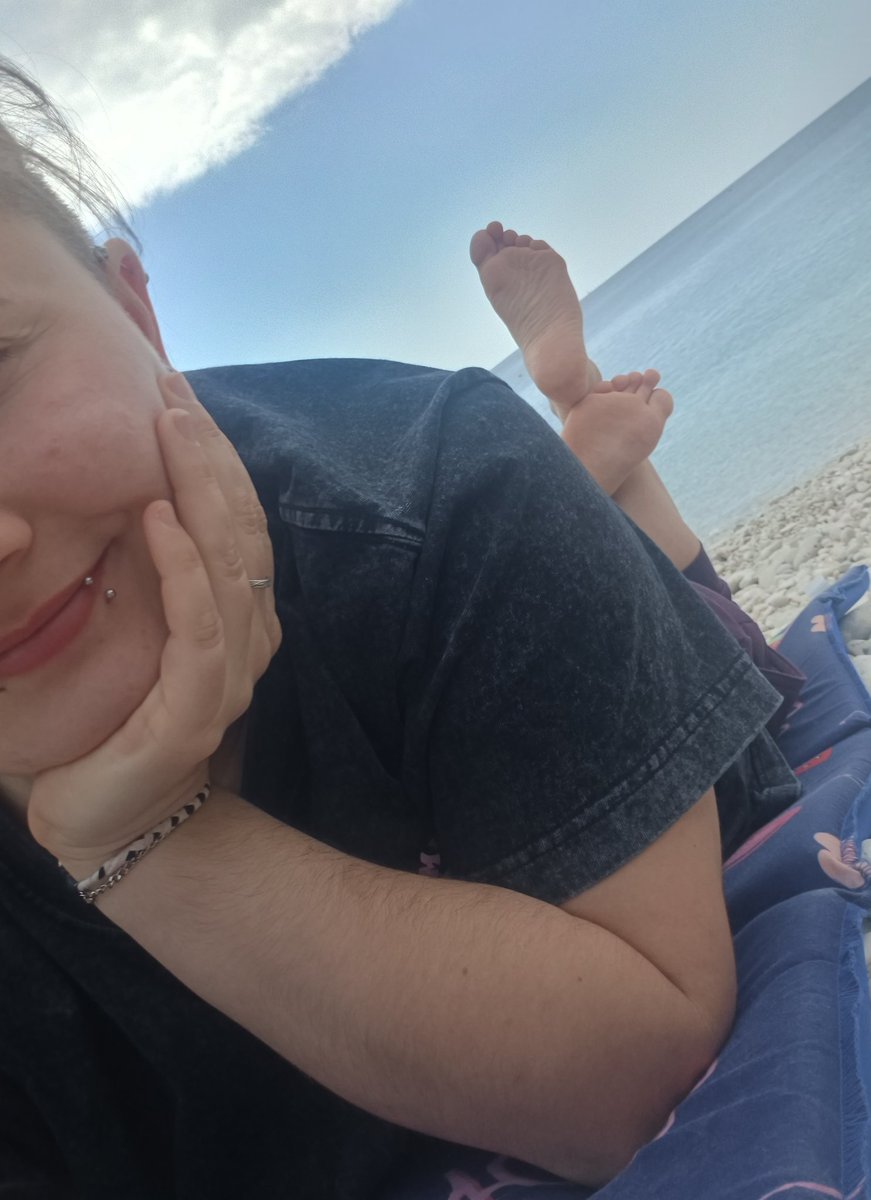 Princess Nuvira tweet media