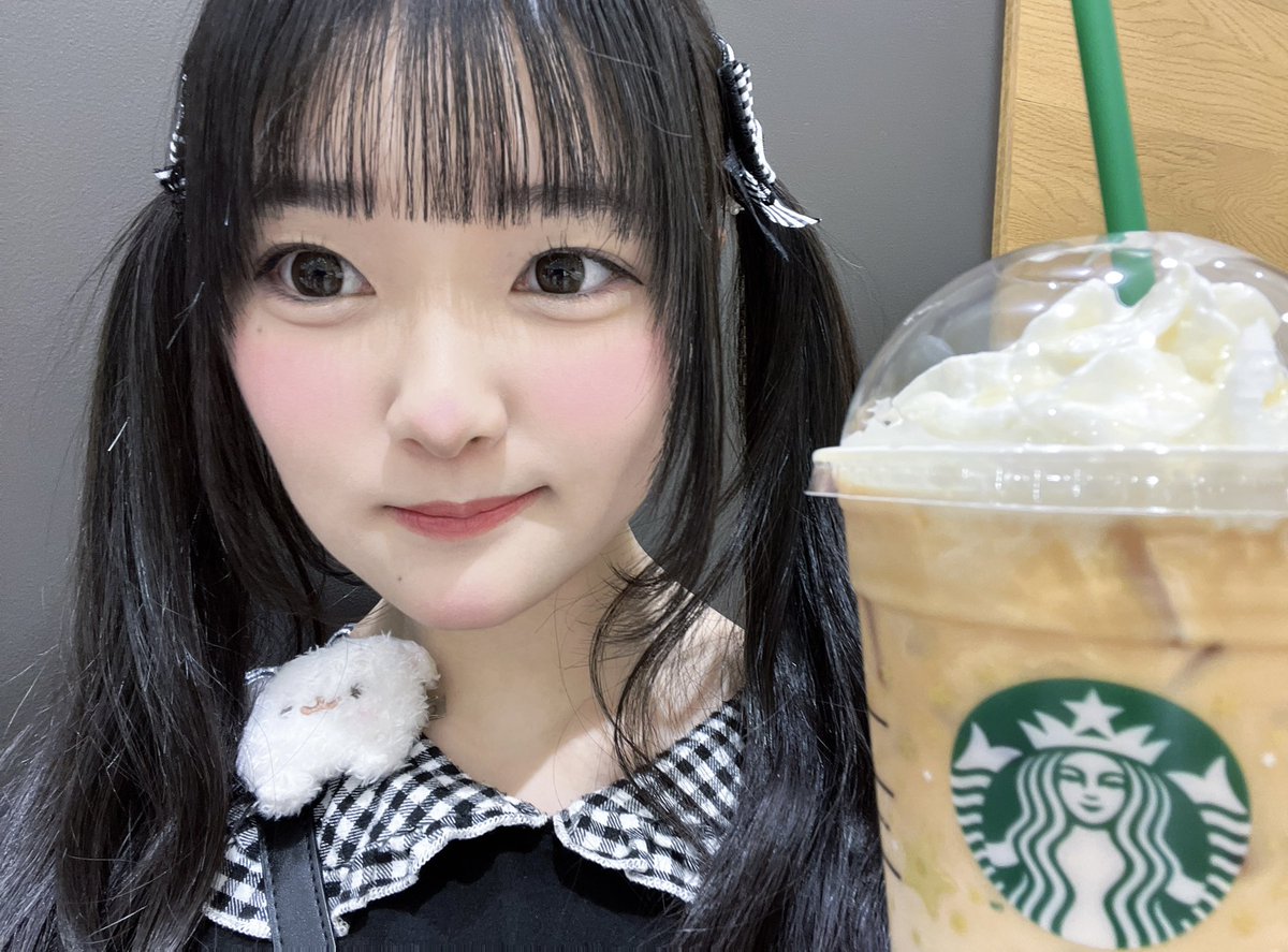 aaayu2222's tweet image. 🔔明日【18時】！！‼️‼️‼️‼️

デビューLIVEの詳細発表と同時にチケットが
発売されます！！！！

沢山の方に来て欲しい！！( ；꒳； )
メンバー全員はじめてのアイドル、
はじめてのデビューLIVEです！✨️

来てくださる方、お早めにご購入して
頂けるとうれしいです！！🙇🏻‍♀️🙇🏻‍♀️
 #アイドル  #デビュー