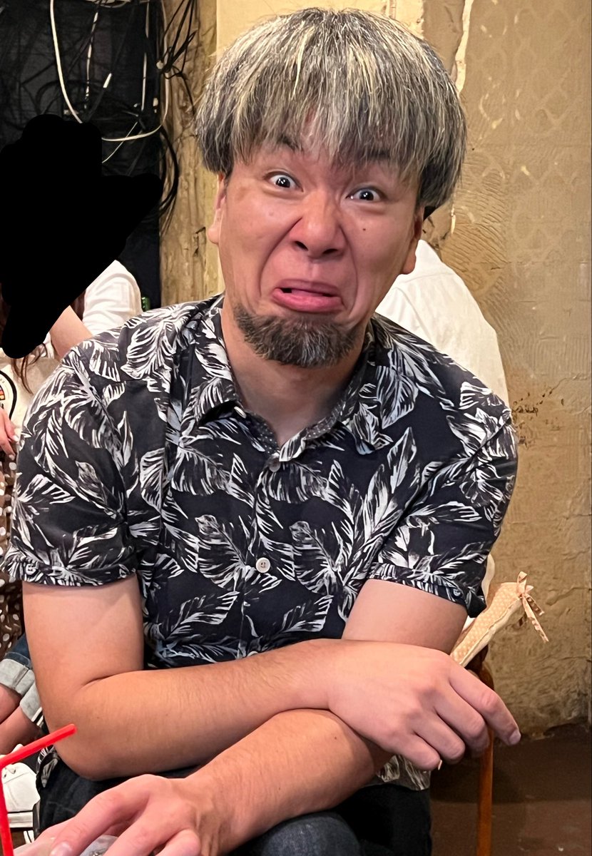 minabowFREASURE's tweet photo. 楽しいライブとアフター呑みまでありがとーーー🍻
ツチのコ、26周年ですって👏🏻👏🏻👏🏻👏🏻
おめでとう㊗️
サポートのサトエちゃん🎹、ヨティ🎸もめっちゃカッコよしでした✨
おしゃべりも楽しかったー🍻

新曲「伝えておきたいこと」これは泣きました！
次の約束ができたのも嬉しいな♫

＃真昼の月夜の太陽 https://t.co/EmZ5ZaTzca