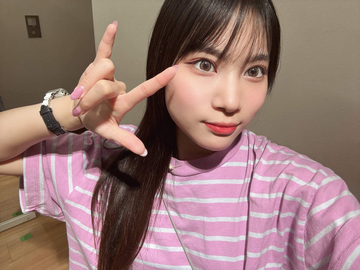 今日はお昼配信(*´▽`人)ｱﾘｶﾞﾄｳ♡ 一日お疲れ様！ (*˘︶˘*)ｵﾔｽﾐﾅｻｲ