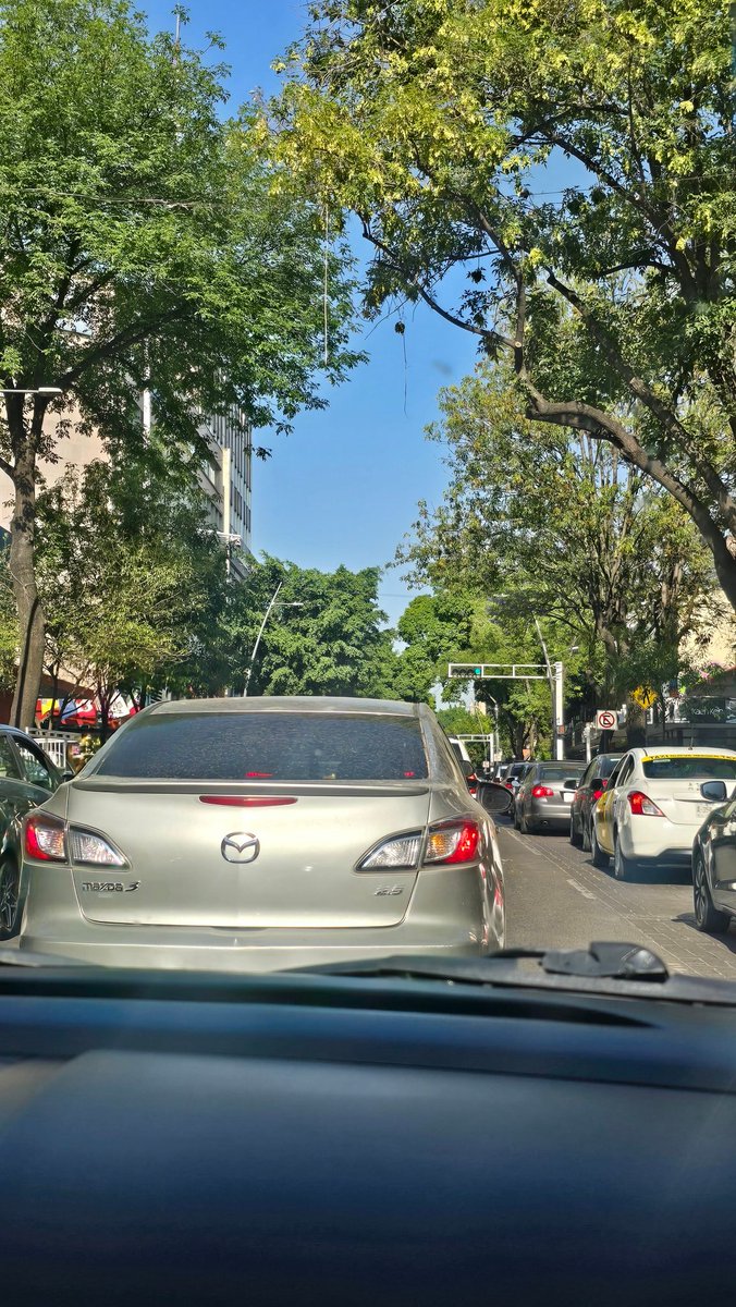 UltraLenta tweet media