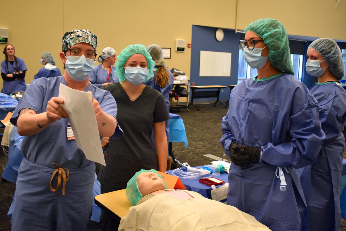 muskegonctc's tweet image. 👩🏽‍⚕️👨🏻‍⚕️Allied Health students turned our conference room into a surgical scene with students and staff from @bakercollegeofficial  Muskegon—stepping into roles as surgeons, surgical techs, nurses, and anesthesiologists. #FutureFocused