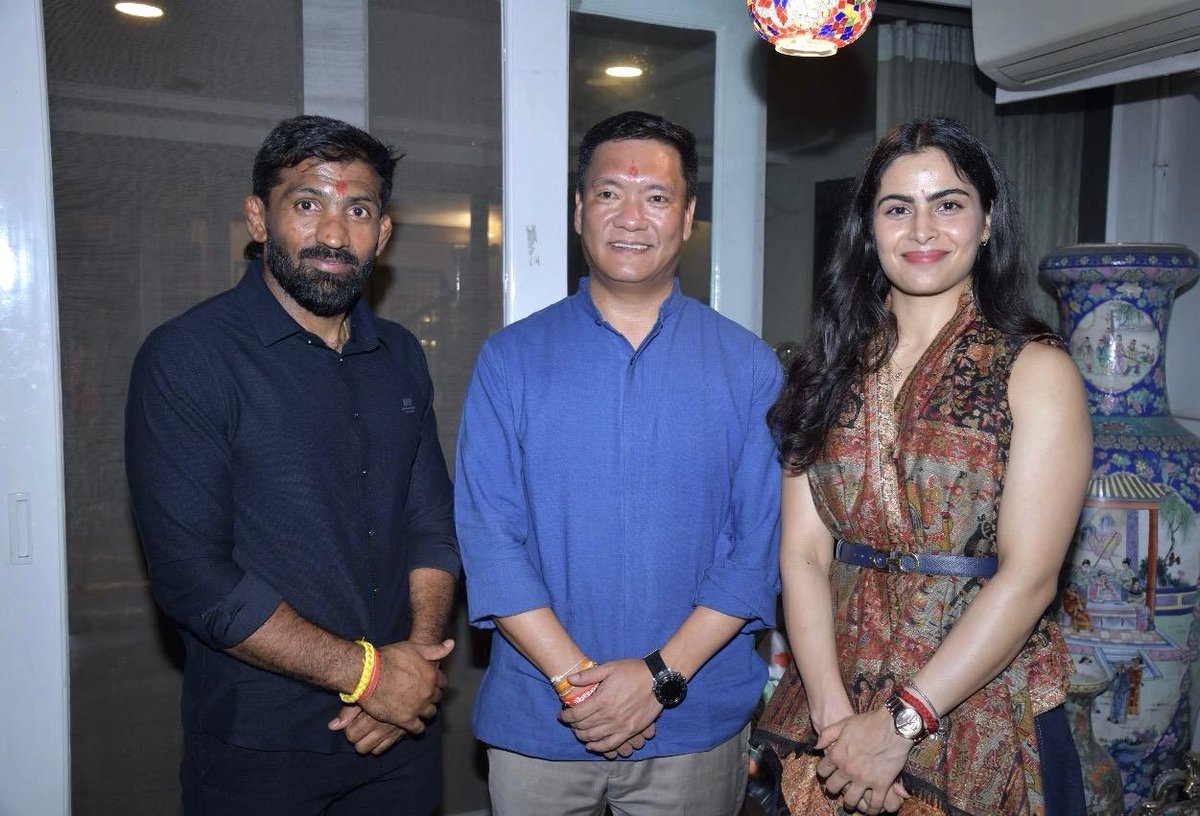 PemaKhanduBJP's tweet image. Proud to meet our Olympians Shri Yogeshwar Dutt ji and Ms Manu Bhaker ji.

Their dedication, discipline and relentless pursuit of excellence truly embody the spirit of sportsmanship. They are true inspirations for our youth to dream big, stay focused and strive for greatness
