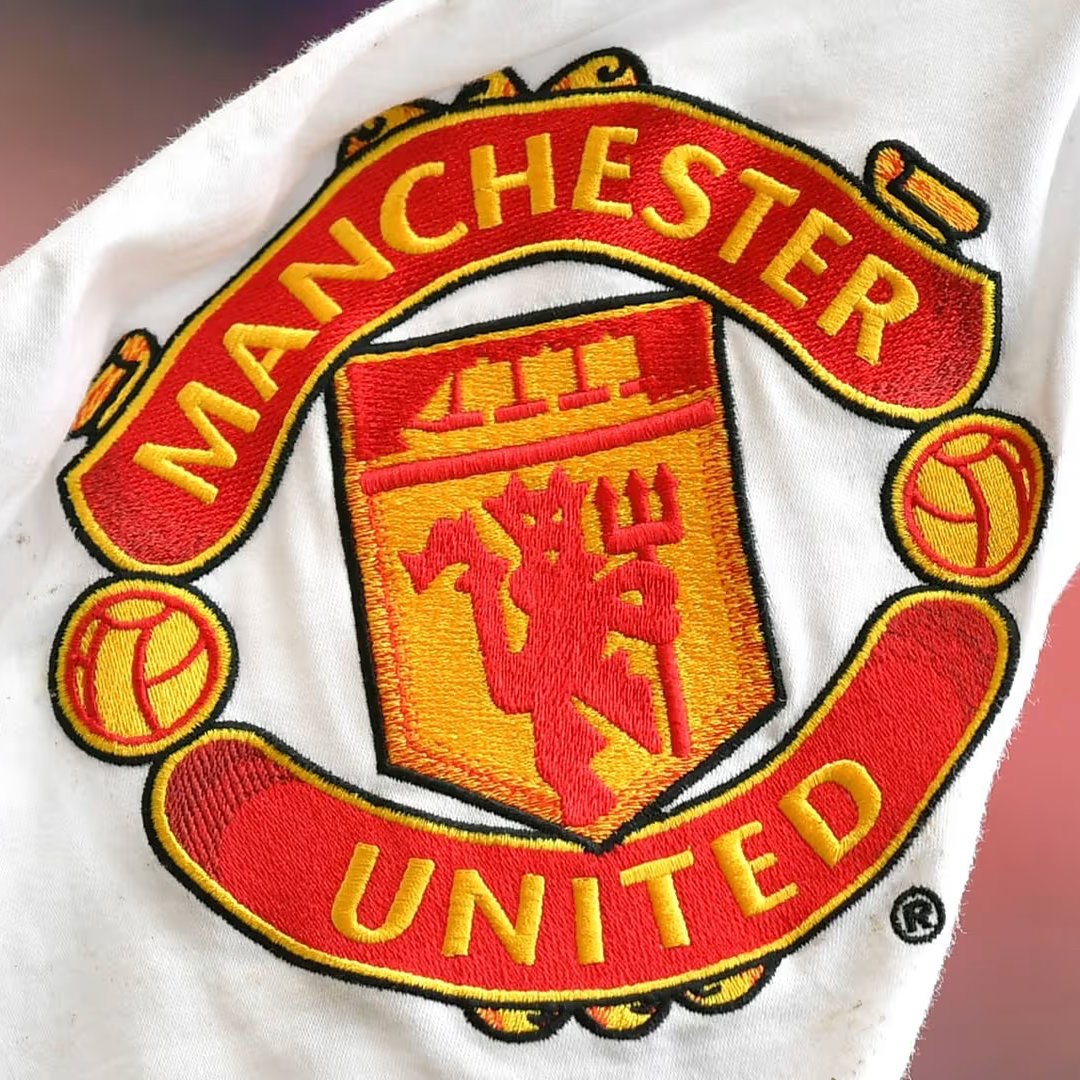 Stretford End tweet media