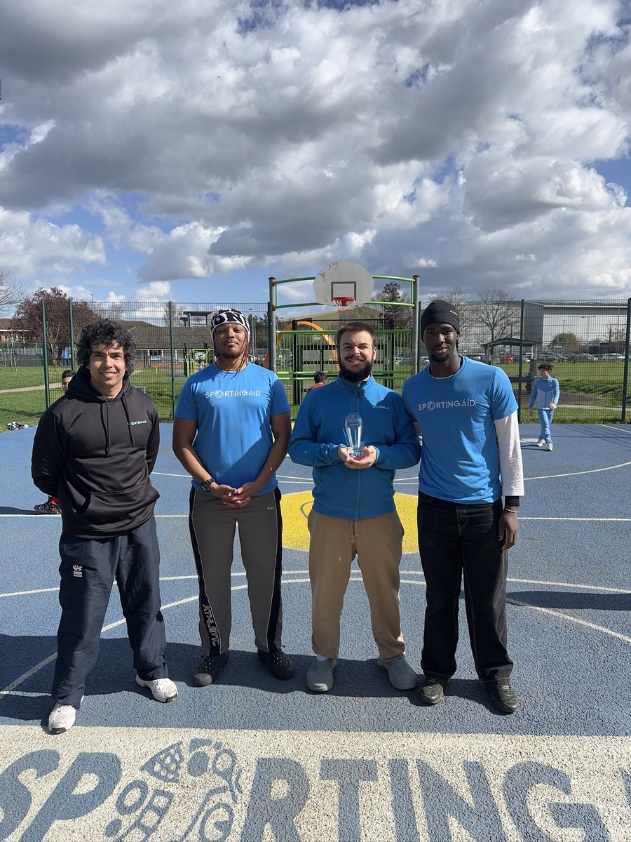 SportingAid's tweet photo. A few weeks ago we were grateful to accept an award recognising the work we’re doing across the Broxbourne borough 🙌

While not everyone from the team could make it on the day this achievement truly belongs to all of us. A special shoutout to our coaches on the ground https://t.co/hx6ToswNxJ