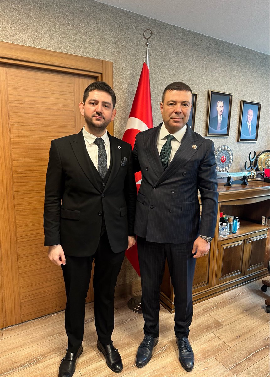 halilkeremaydn's tweet photo. Genel Başkan Yardımcımız Sayın @oozgurbayraktar Bey'e hayırlı olsun ziyaretinde bulunarak iyi dileklerimizi ilettik.
Değerli Başkanımızın yeni görevinin kutlu, kılıcının keskin olmasını dilerim.
Var Olsun Milliyetçi Hareket 🇹🇷 https://t.co/YFKx6fkelg