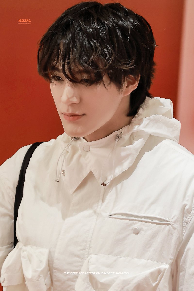 𝟰𝟮𝟯% tweet media