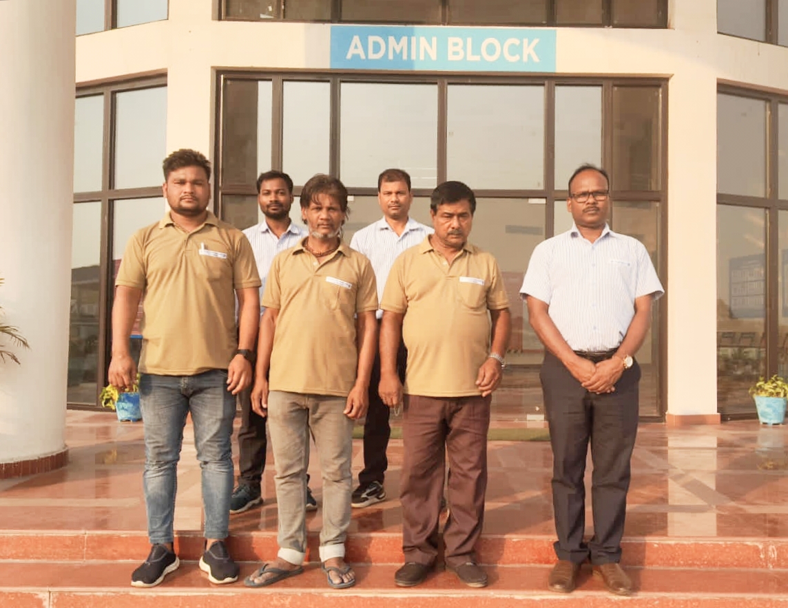 OSRTC_Odisha's tweet image. 3 days residential refresher training for OSRTC drivers are being conducted at 4 HMV DTI under "Suvahak" scheme across the state. 
The training focused on defensive driving skills and updating technical innovations in HMV's.
#RoadSafety #SafeTravel
@CTOdisha @STAOdisha